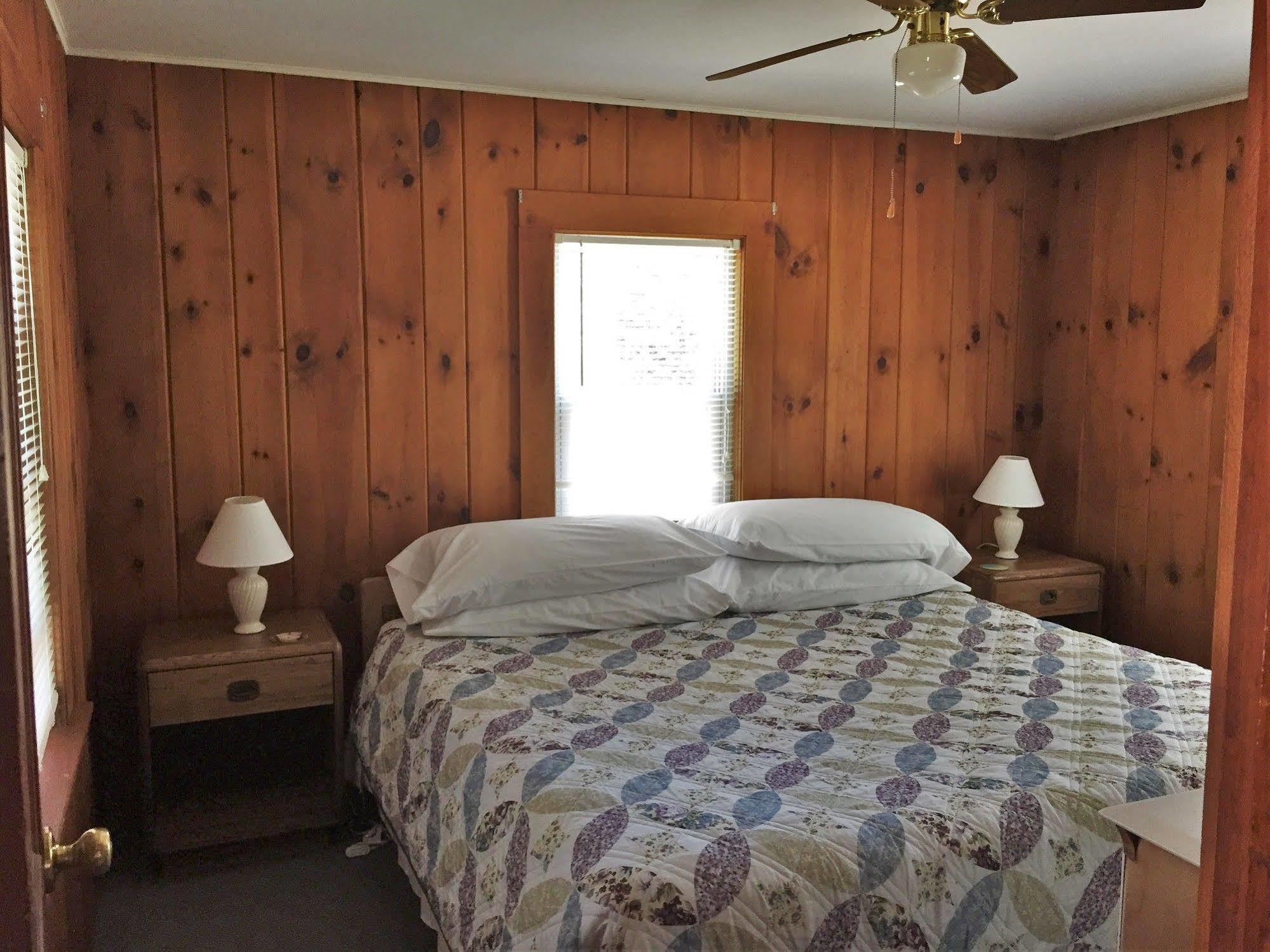 Pine Valley Cabins Thornton Bagian luar foto
