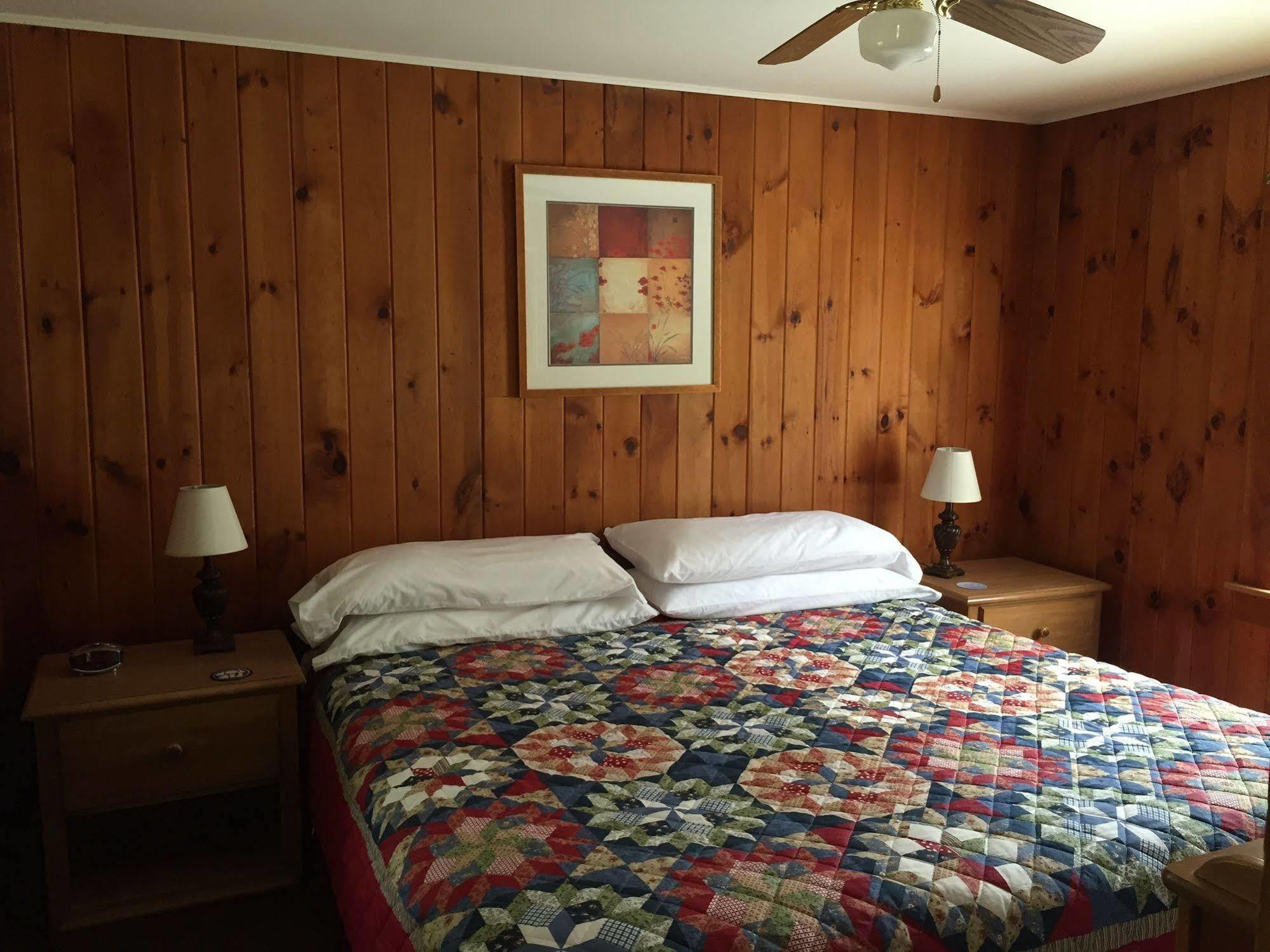 Pine Valley Cabins Thornton Bagian luar foto